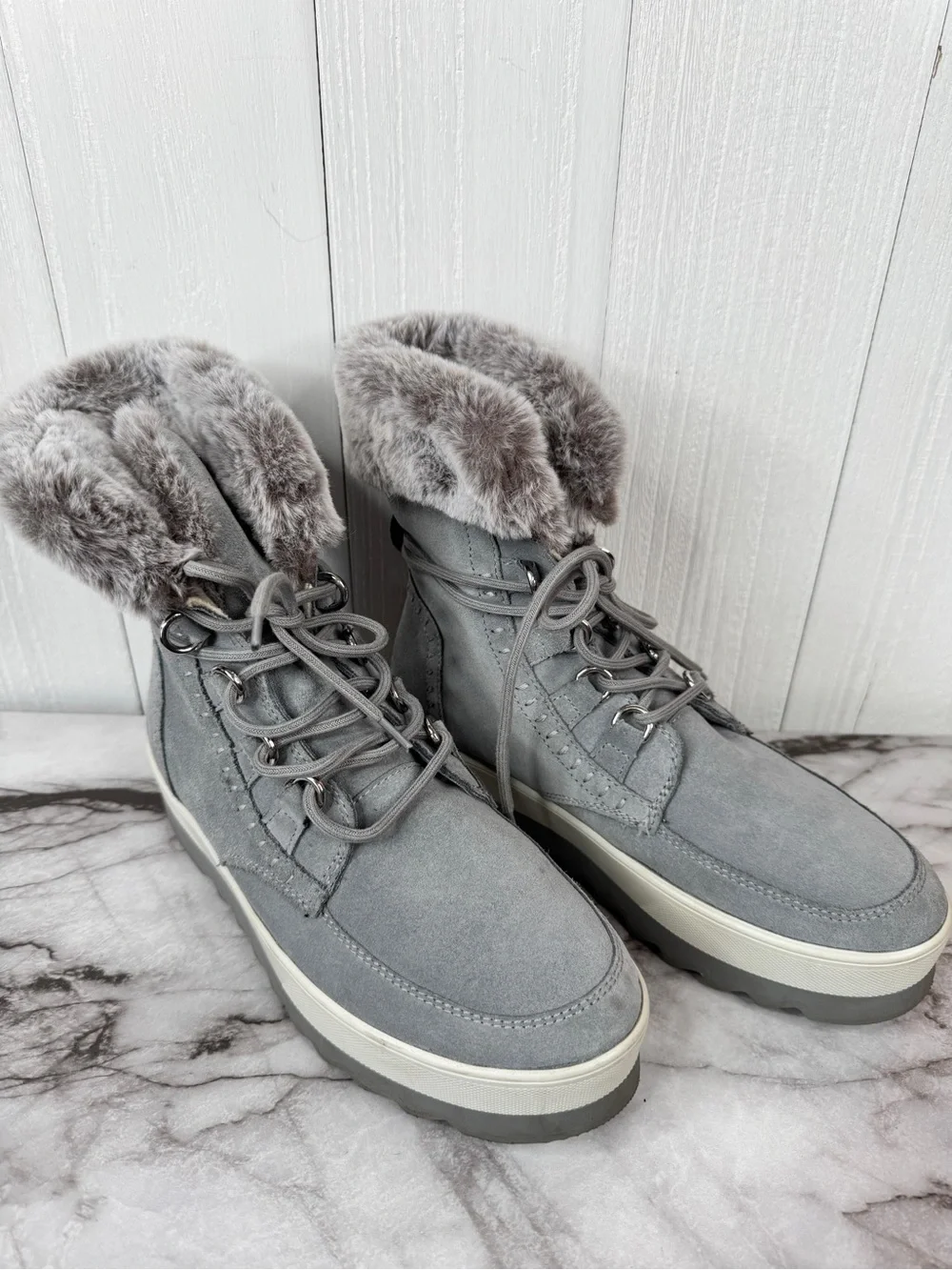 Cougar Shoes Women's Vanetta Suede Waterproof Winter Boots - gray